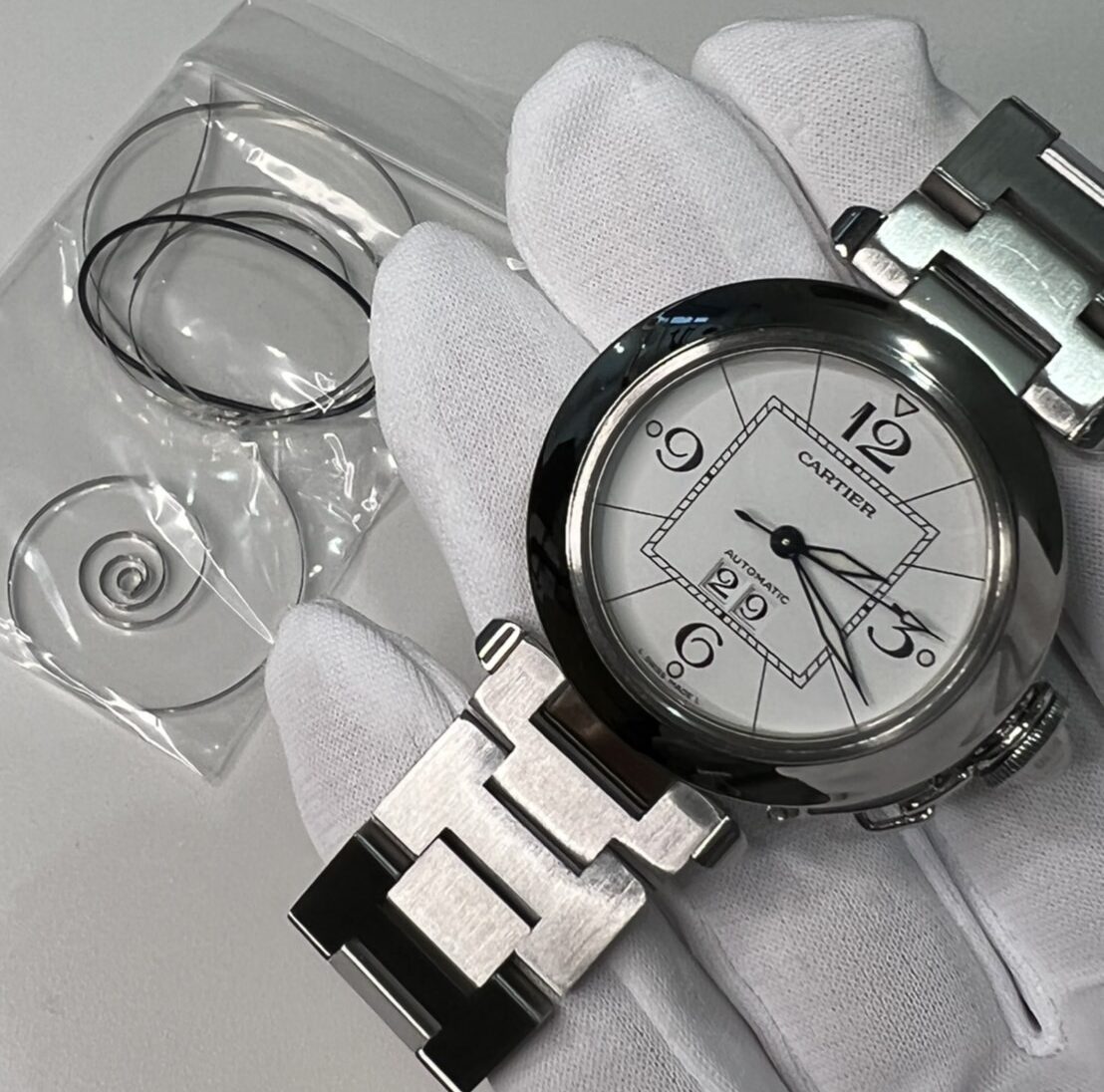 【カルティエ　CARTIER Pasha C Big Date】修理事例